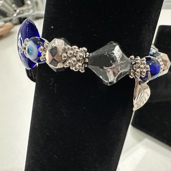 Vintage Handmade Evil Eye Lampwork Glass Bead Bracelet - Picture 6 of 7